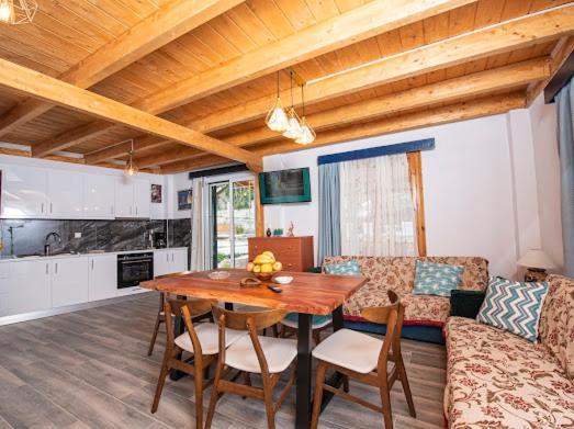 Christos Appartments Дом отдыха *