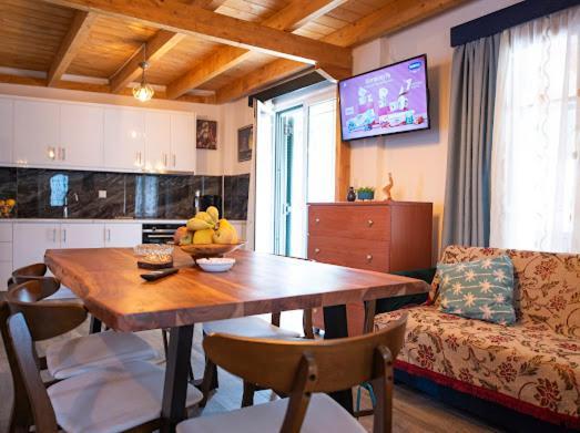 Christos Appartments בית נופש