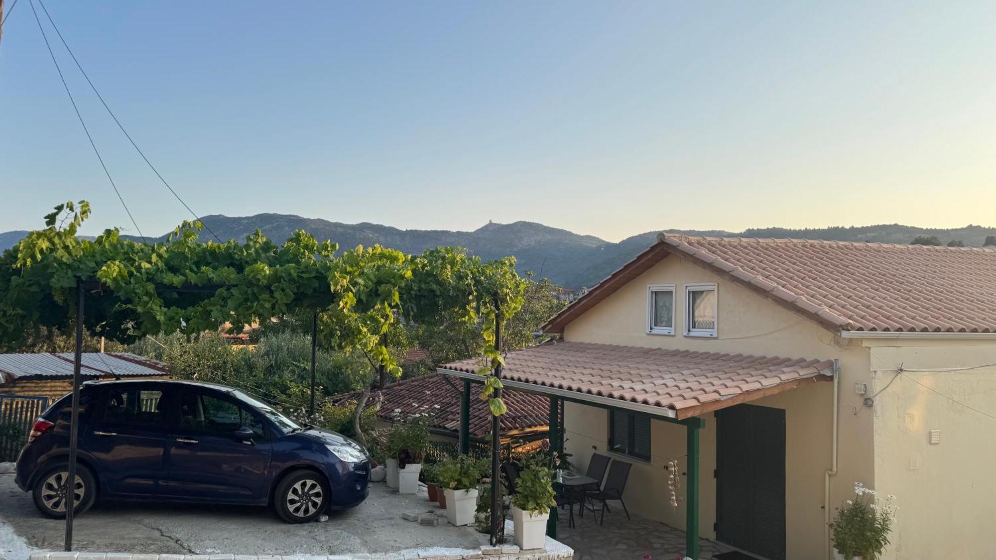 Christos Appartments בית נופש